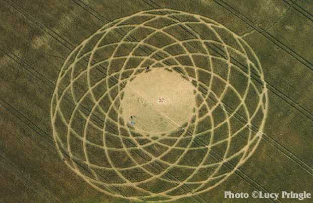 The TORUS at Alton Barnes, Wiltshire crop circle, aerial photo 2