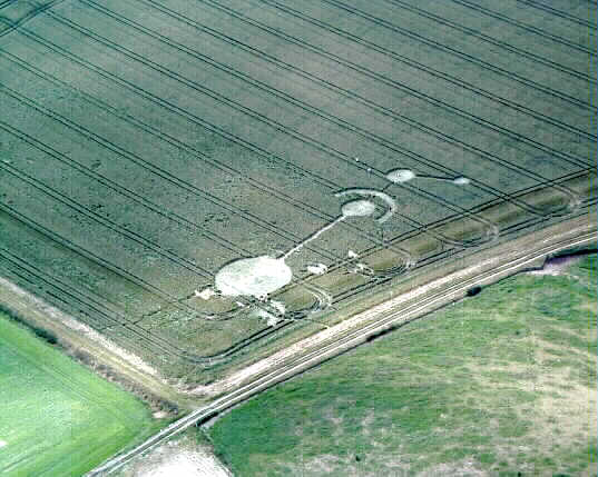 Avebury Avenue, Wiltshire crop circle, aerial photo 2