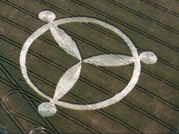 Avebury Avenue, Wiltshire crop circle, aerial photo 17