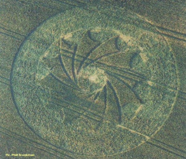 Bringhurst, Leicestershire crop circle, aerial photo 4