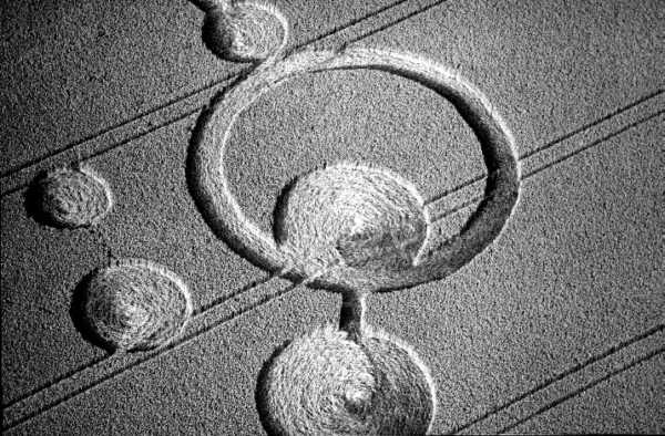 Morcott, Leicestershire crop circle, aerial photo 2