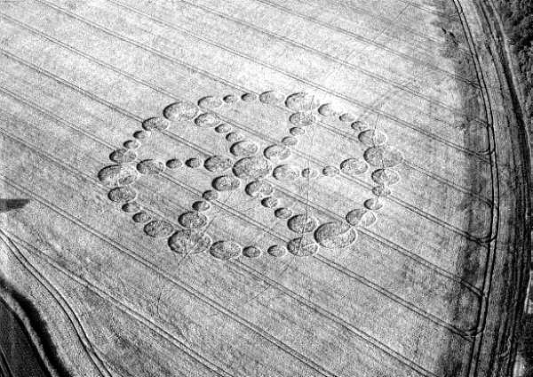 Wakeley, Northampton crop circle, aerial photo 2