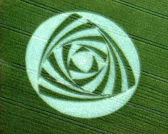 Avebury Manor, Wiltshire crop circle, aerial photo 3