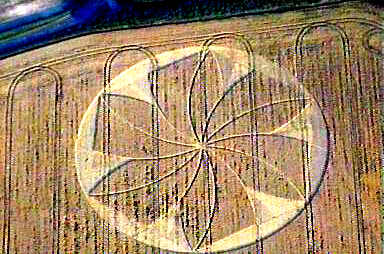 RedHill Lodge, Leicestershire crop circle, aerial photo 2