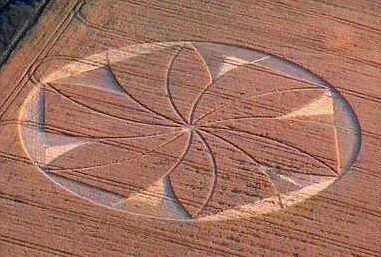RedHill Lodge, Leicestershire crop circle, aerial photo 3