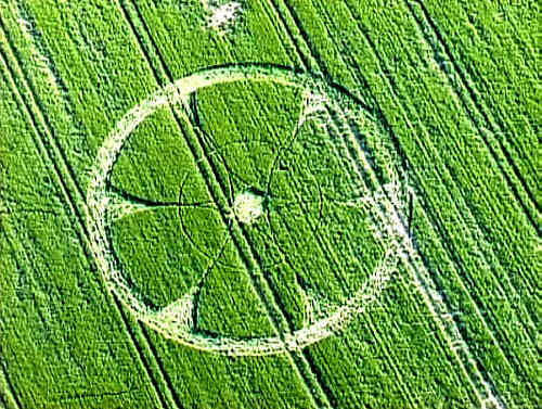 Avebury Manor, Wiltshire crop circle, aerial photo 12