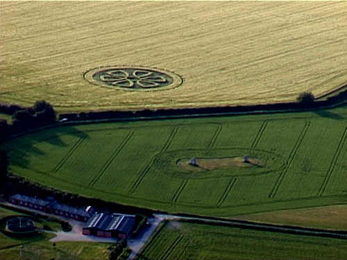 Silbury Hill, Wiltshire crop circle, aerial photo 9