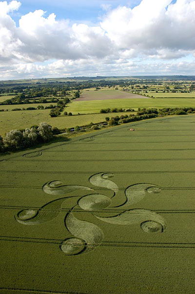 Honey Street, Wiltshire crop circle, aerial photo 4
