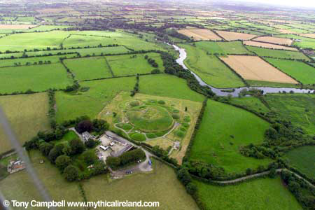 Avebury Manor, Wiltshire crop circle, aerial photo 7