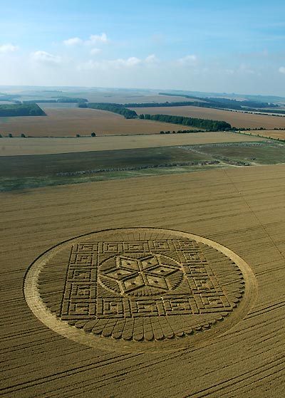 Woolstone Hill, Oxfordshire crop circle, aerial photo 31