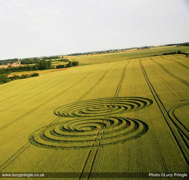 Avebury Trusloe, Wiltshire crop circle, aerial photo 4