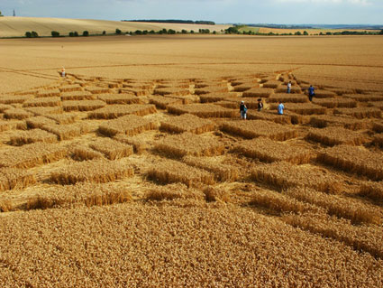 Blowingstone Hill, Oxfordshire crop circle, aerial photo 32