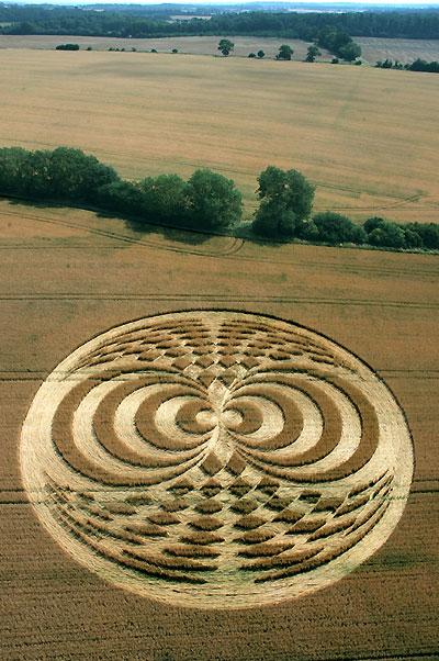 Old Hayward Farm, Wiltshire crop circle, aerial photo 2