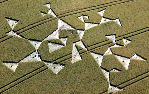 Charlbury Hill, Oxfordshire crop circle, aerial photo 3