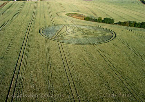 Chesterton Windmill, Warwickshire crop circle, aerial photo 9