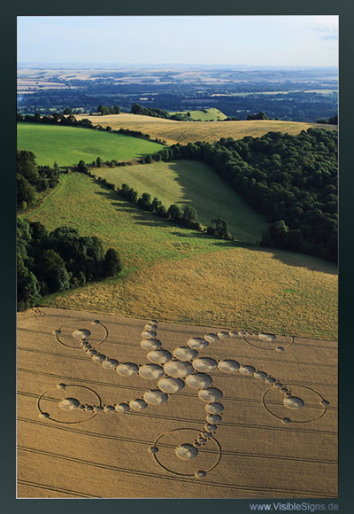 Hill, Wiltshire crop circle, aerial photo 11