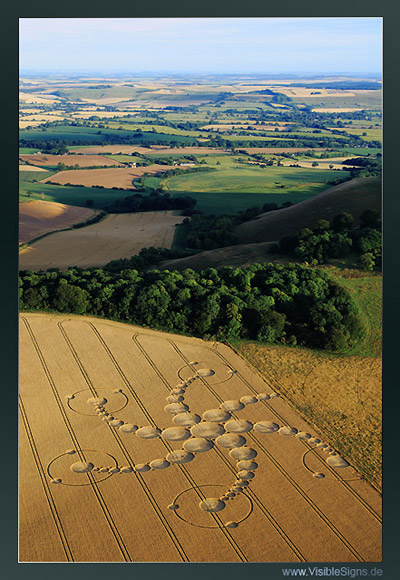 Hill, Wiltshire crop circle, aerial photo 12