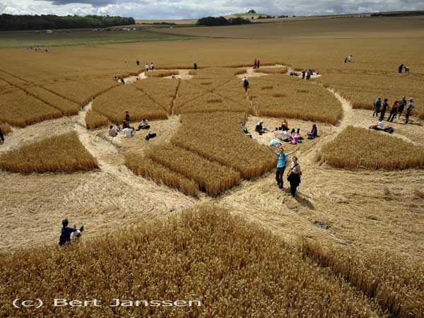 East Field, Wiltshire crop circle, aerial photo 41