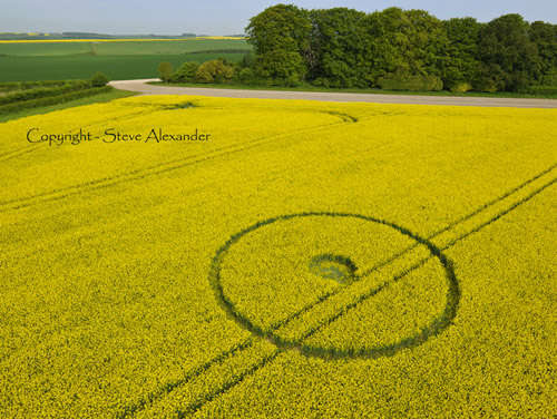 Yarnbury Castle, Wiltshire crop circle, aerial photo 2