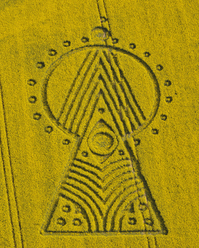 Yarnbury Castle, Wiltshire crop circle, aerial photo 28