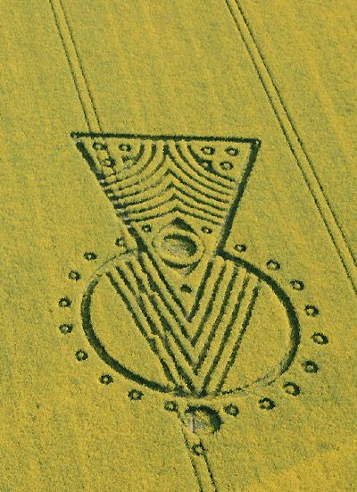 Yarnbury Castle, Wiltshire crop circle, aerial photo 6