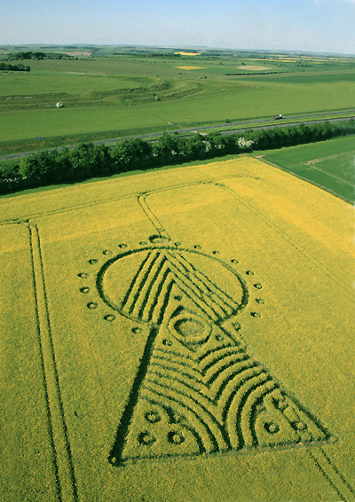 Yarnbury Castle, Wiltshire crop circle, aerial photo 4