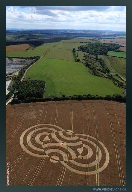 Beggar's Knoll, Wiltshire crop circle, aerial photo 9