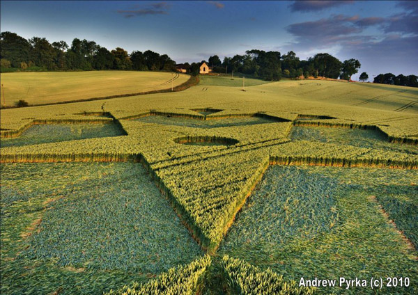 St Martin's Chapel, Wiltshire crop circle, aerial photo 59