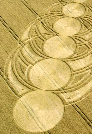 East Field, Wiltshire crop circle, aerial photo 92
