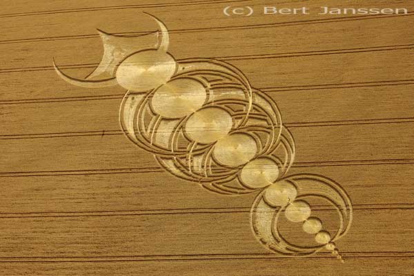 East Field, Wiltshire crop circle, aerial photo 50