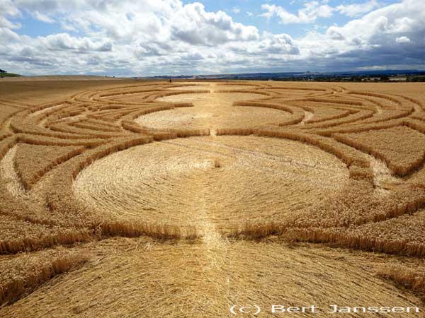 East Field, Wiltshire crop circle, aerial photo 91
