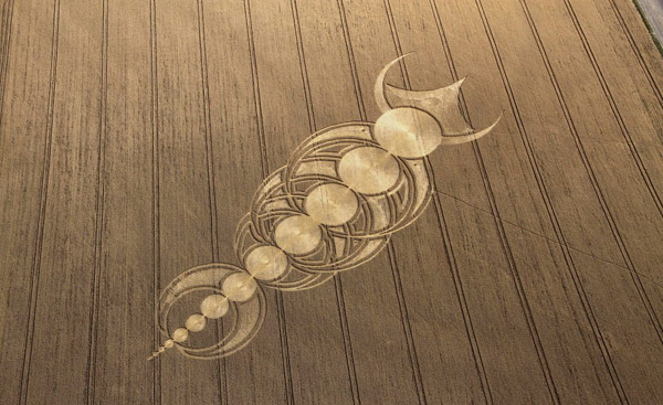 East Field, Wiltshire crop circle, aerial photo 43