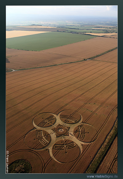 Roundway Hill, Wiltshire crop circle, aerial photo 10