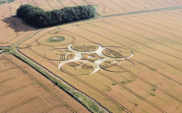 Roundway Hill, Wiltshire crop circle, aerial photo 2