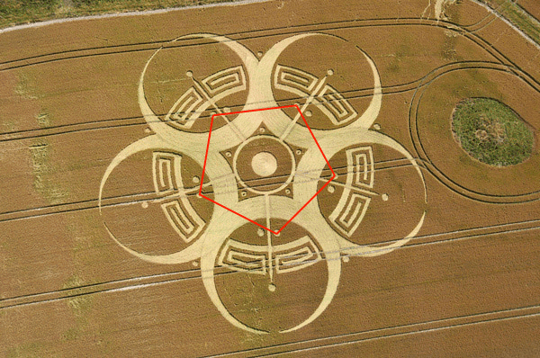 Roundway Hill, Wiltshire crop circle, aerial photo 17