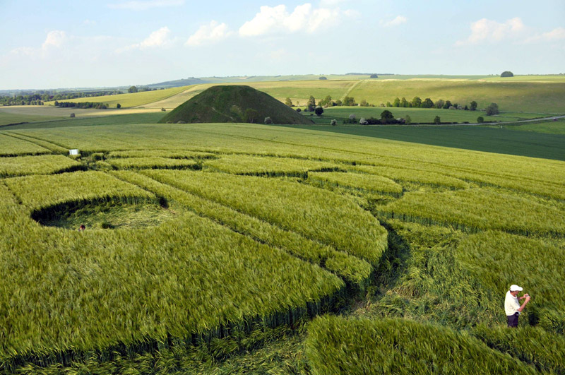 Silbury Hill, Wiltshire crop circle, aerial photo 31