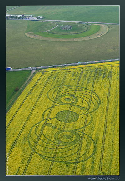 Stonehenge, Wiltshire crop circle, aerial photo 7