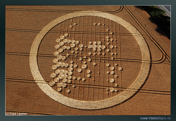 Wickham Green (North of M4), Berkshire crop circle, aerial photo 4