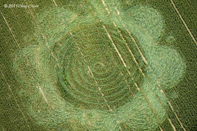 Charlbury Hill, Wiltshire crop circle, aerial photo 3