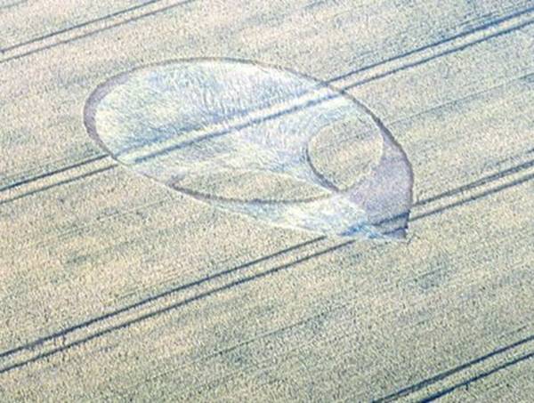 Charlbury Hill (2), Wiltshire crop circle, aerial photo 7