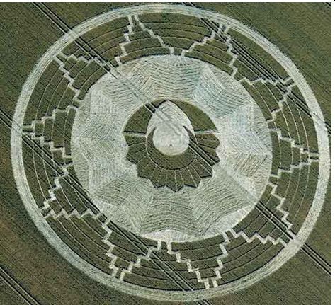East Kennett (2), Wiltshire crop circle, aerial photo 23