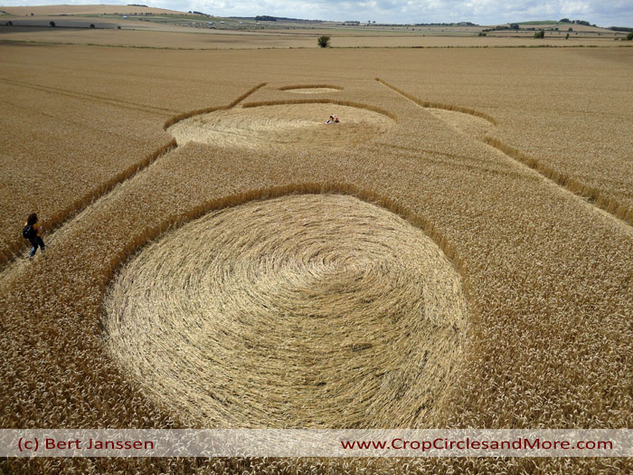 Furze Knoll, Wiltshire crop circle, aerial photo 23