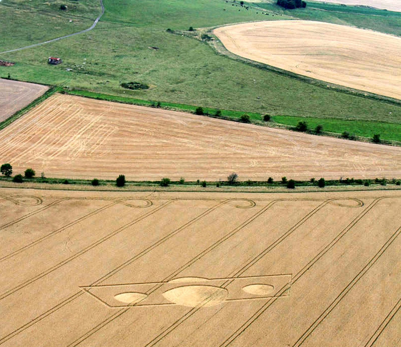 Furze Knoll, Wiltshire crop circle, aerial photo 4