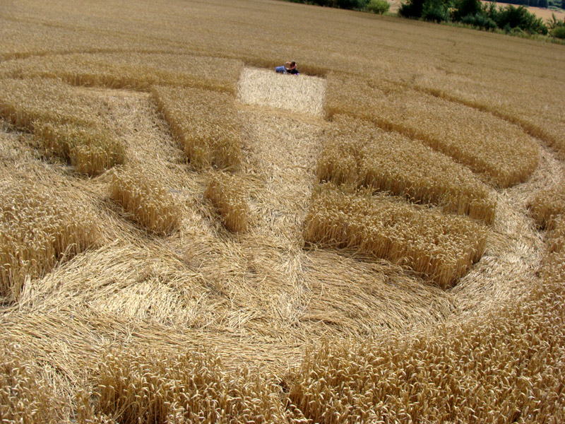 Giants Grave, Wiltshire crop circle, aerial photo 12