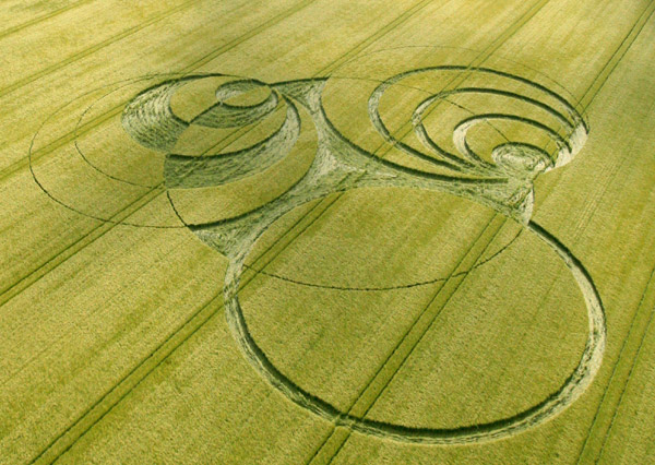 Hackpen Hill, Wiltshire crop circle, aerial photo 4