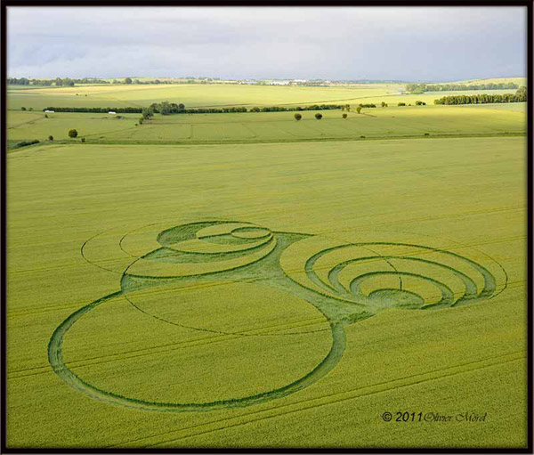 Hackpen Hill, Wiltshire crop circle, aerial photo 9