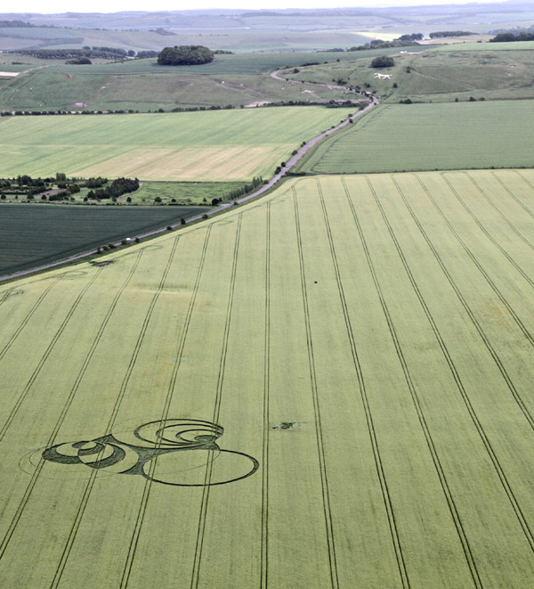 Hackpen Hill, Wiltshire crop circle, aerial photo 3