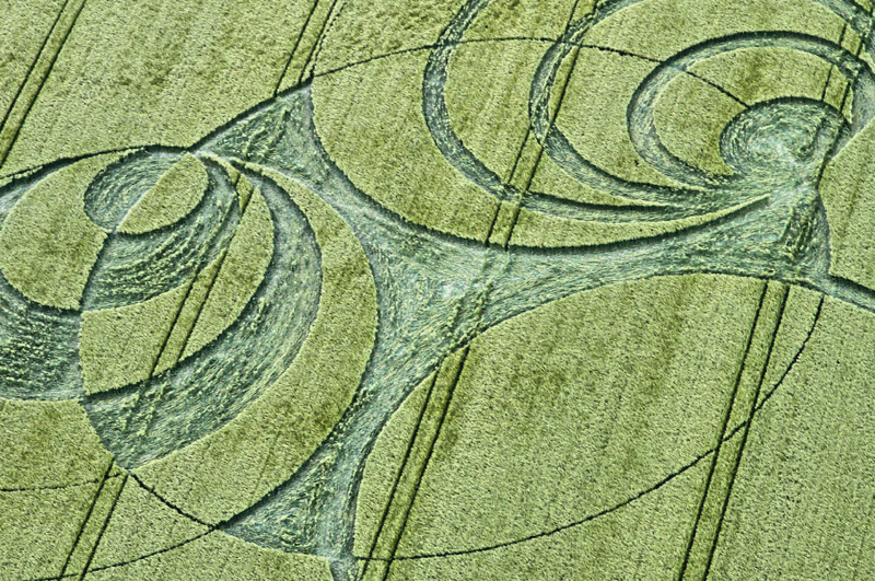 Hackpen Hill, Wiltshire crop circle, aerial photo 2
