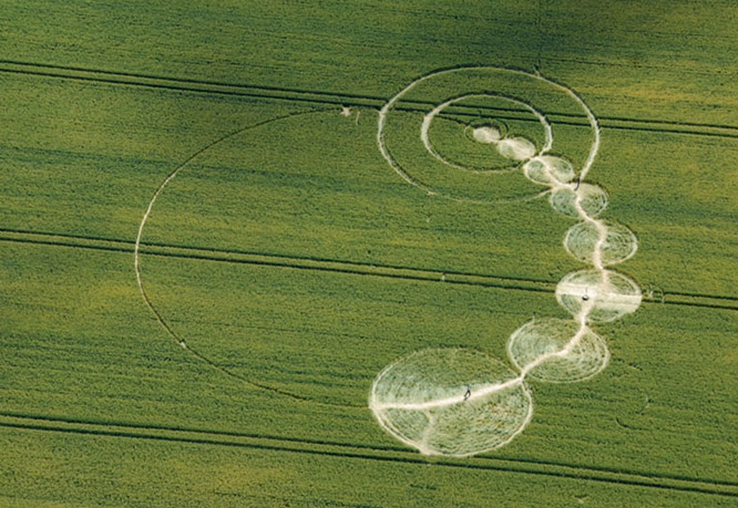 Honeystreet, Wiltshire crop circle, aerial photo 9