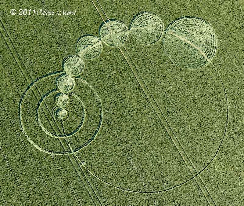 Honeystreet, Wiltshire crop circle, aerial photo 2